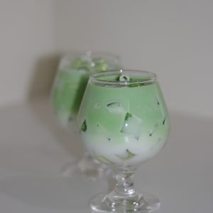 Iced Green Tea Latte candles that are Arden Green Tea scented. Made with soy wax, bee wax and a cotton wick that burns for a long time.