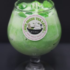 Iced Green Tea Latte candles that are Arden Green Tea scented. Made with soy wax, bee wax and a cotton wick that burns well with no toxins.