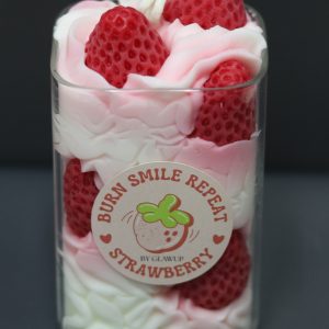 Strawberry candles that are strawberry scented. Made with soy wax, bee wax and a cotton wick that burns well with no toxins.